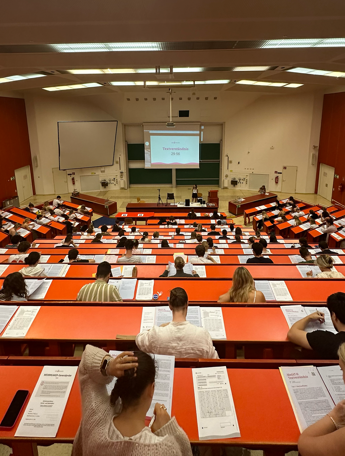 Schreiben einer kompletten Simulation als Generalprobe in der TU Wien eine Woche vor dem MedAT