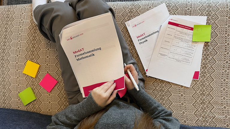 Aktuelle MedAT-Formelsammlungen für den BMS-Stoff