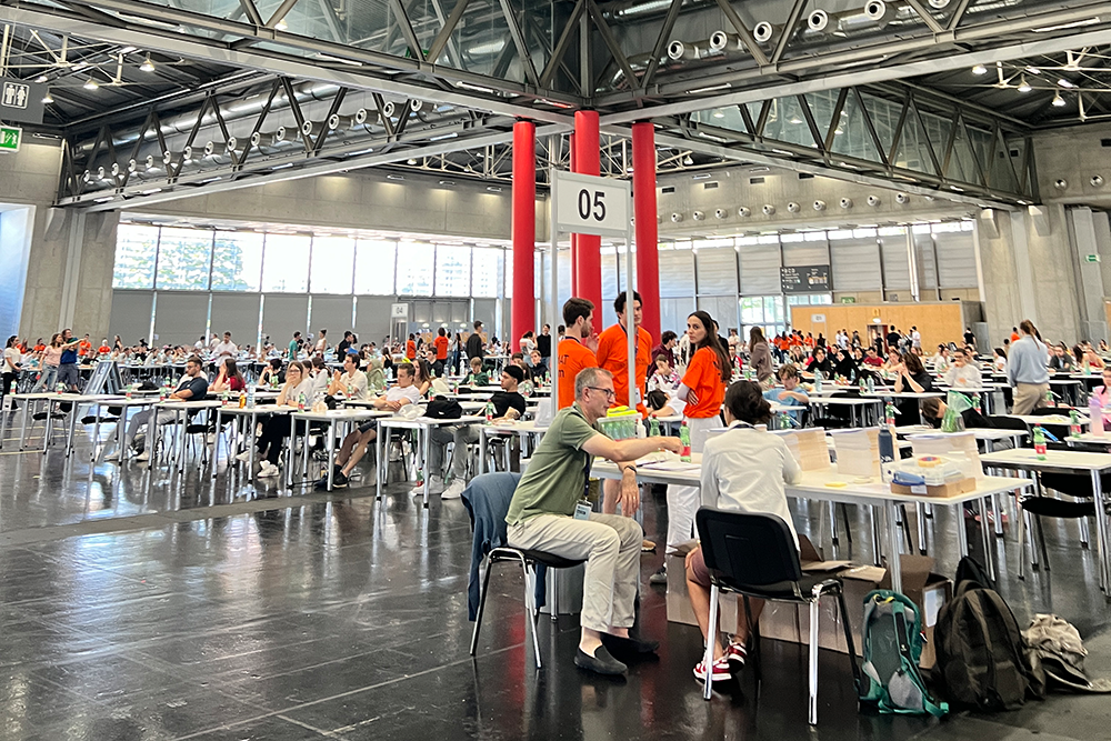 MedAT-Erfahrungsbericht Wien: Testtag in einer riesigen Halle mit strukturierter Organisation und Betreuung