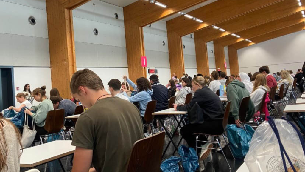 MedAT Testhalle in Innsbruck
